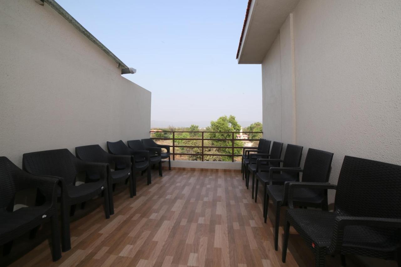 Acons Palm Beach Alibag Exterior photo